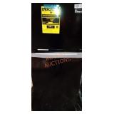 Magic Chef 7.3 Cubic Feet Refrigerator