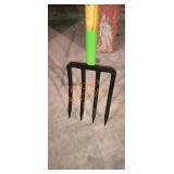 AMES: 26 in. 4-Tine Forged Spading Garden Fork.