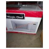 Magic Chef 0.7 Cu Ft Countertop Microwave