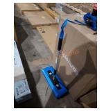 Ice scraper and snow broom