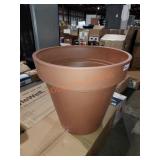 Arcadia garden terracotta style pot
