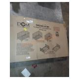 DOM Convertible crib