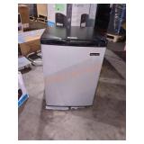 Magic Chef 2.6cu.ft. Compact Refrigerator