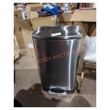 Innovaze 40L trash can