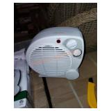 Fan forced small heater