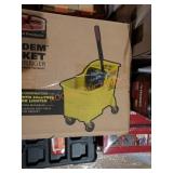 Rubbermaid commercial mop bucket