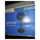 Lasko cyclone large room pedestal fan