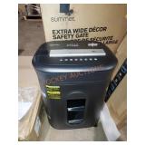 AMAZON BASICS paper shredder