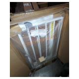 Regalo walk through safety gate