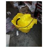 Rubbermaid mop bucket