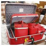 Feather lite vintage luggage set