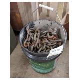Large chain lot