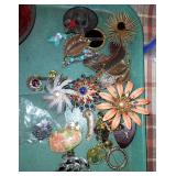 Costume broach and pin lot