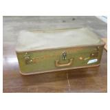 Vintage travella suitcase