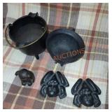 Unusual small vintage cast iron lot