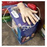 2-xL the talking robot and hand toy