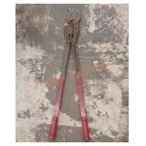 Bolt cutter