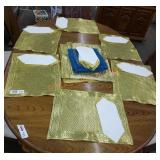 Vintage Gold table linen set