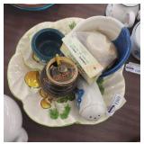 Honey pot, canapés shells and serve bowls