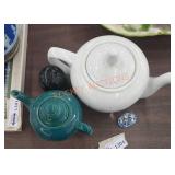Teapot lot