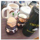 Pfaltzgraff pottery, pitchers and teapot