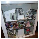 Collectable dolls and miniatures