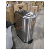 Amazon Basics 10.5gal Trash Can