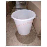8qt Round Storage Container