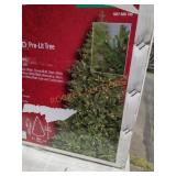 7.5ft Cedarburg Noble Fir LED Pre Lit Tree