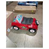 Radio flyer ride on toy