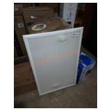 Ubrands white wood linen board