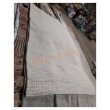 Aprox. 5ftx 8ft large knot nuloom rug