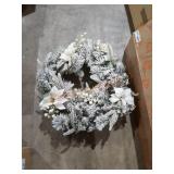 Glitzhome 24" Pre Lit Snow Flocked Wreath
