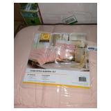 Intelligent Design Twin/ Twin XL Comforter Set