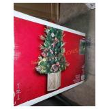 4.5ft woodmoore Pre lit Christmas tree