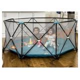 Regalo My Play Deluxe  Portable Play Yard