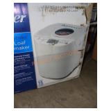 Oster Express bake 2 - lb Loaf Bread Maker