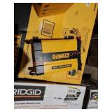 Dewalt 1000W power inverter