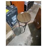 22" plant stand