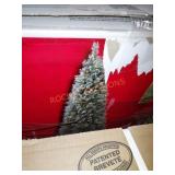 Home Accents 9ft sparkling Pre lit tree