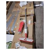 Oxo mop with replacement pads