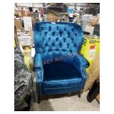 Tufted soft accent chair
