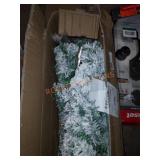 Misc flocked Christmas tree