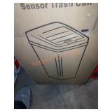 I touch 14gallon trash can