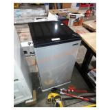 Magic chef mini fridge