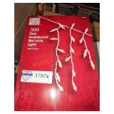 Home Accents 300 Clear Incandescent Icicle Lights