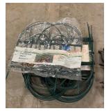 Folding wire fence for garden