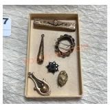 Vintage Jewelry pins and pendants missing pieces