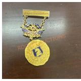 Marathon medal 14k gold owned by Carl w.