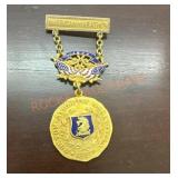 Marathon medal 14k gold owned by Carl w. Linder